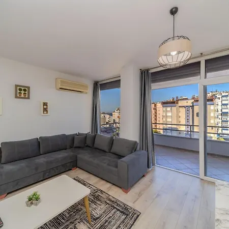 Refreshing Flat Within Walking Distance To Konyaalti With Sea View In Apartment *
